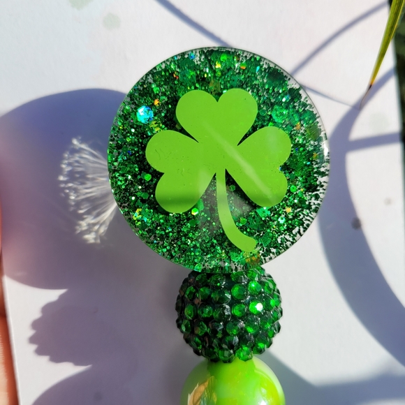 Lucky Badge Reel, Green Shamrock Badge Reel, St Patricks Day accessories - Picture 2 of 5